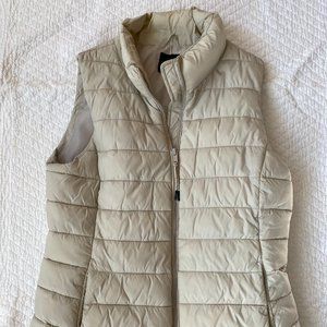 GAP beige puffer vest
